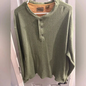 Men’s St John’s Bay Waffle long sleeve thermal shirt with three buttons in green